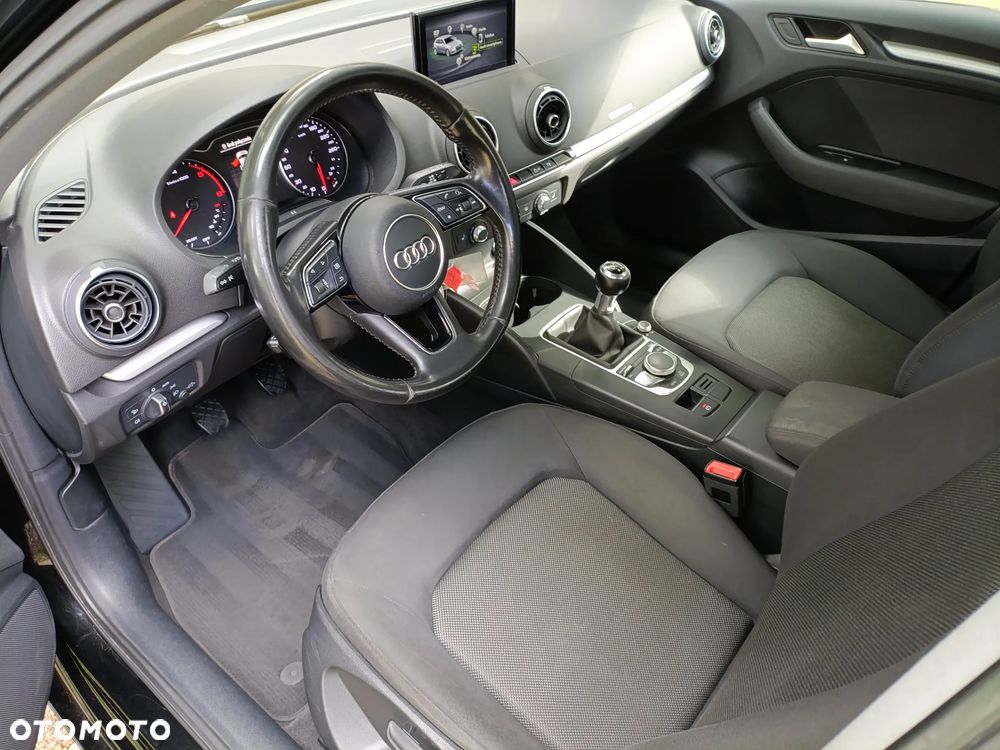 Audi A3 Sportback - 2