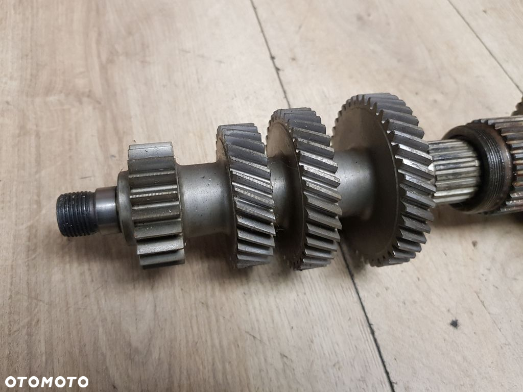 Wałek główny skrzyni biegów Harley Davidson TC103 35467-06B - 2
