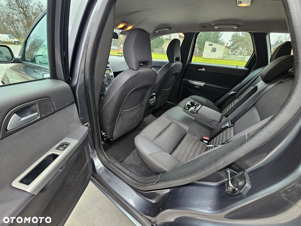 Volvo V50 2.0D Momentum - 10
