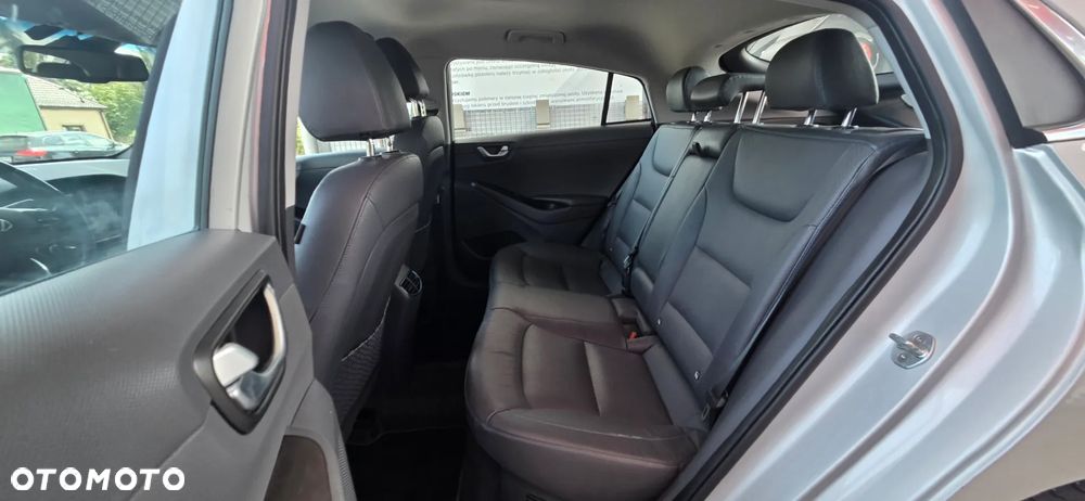 Hyundai IONIQ 1.6 GDI Premium - 27