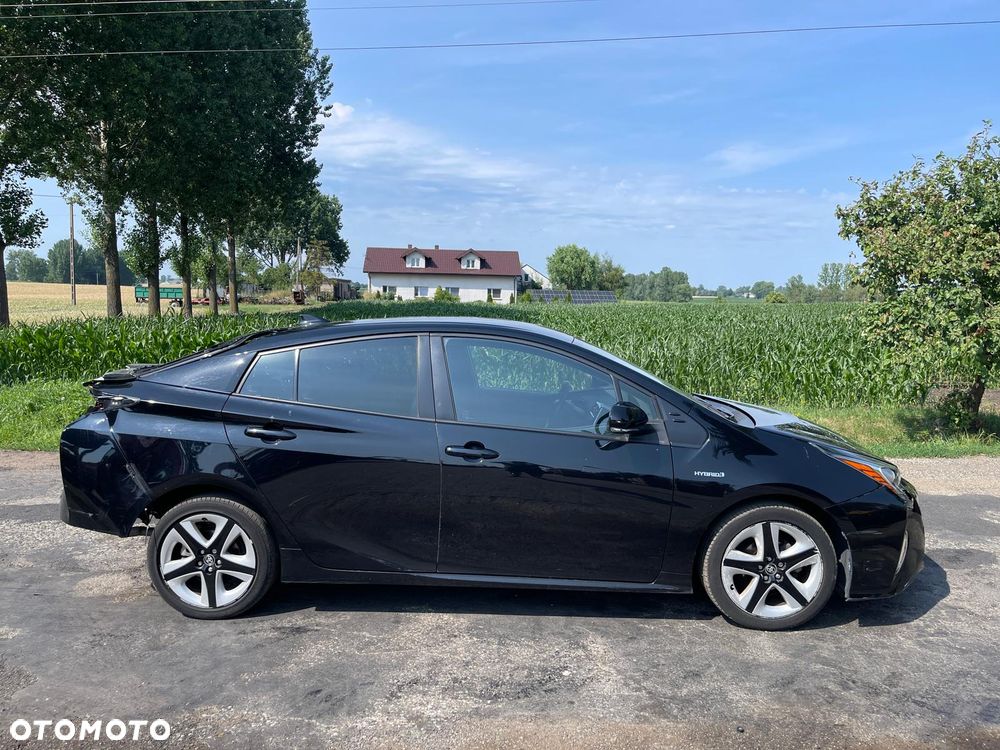Toyota Prius Hybrid - 6