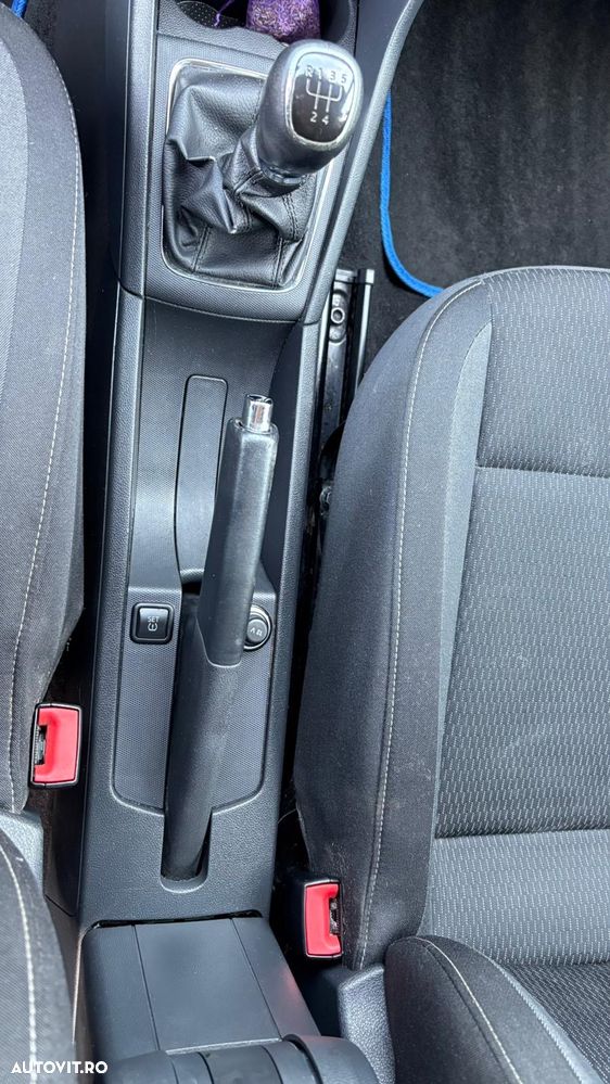 Skoda RAPID 1.6 TDI Active - 17