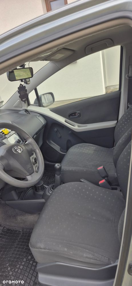 Toyota Yaris 1.3 VVT-i Luna - 16
