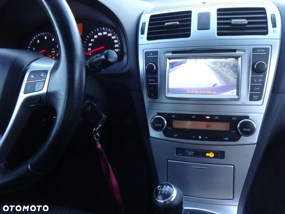Toyota Avensis 2.0 D-4D Premium - 6