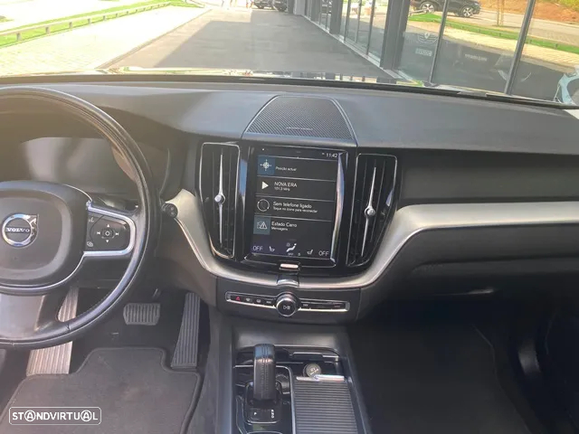 Volvo XC 60 2.0 T6 PHEV Inscription AWD - 24