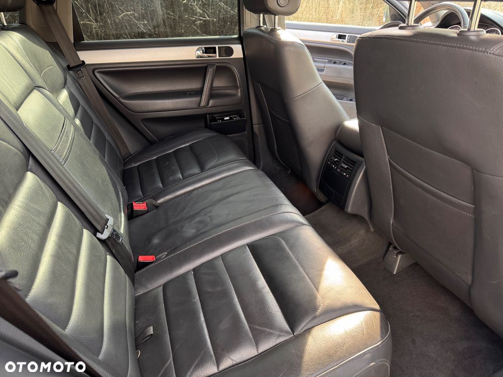 Volkswagen Touareg - 12