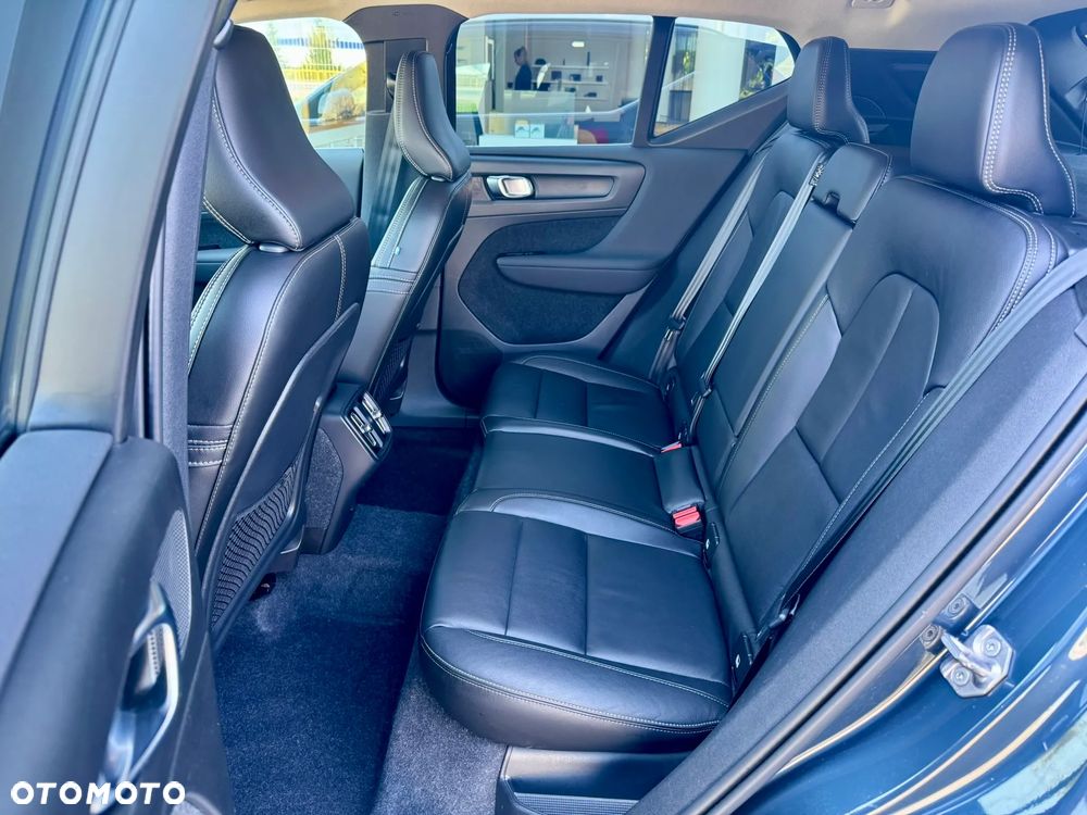 Volvo XC 40 B4 B AWD Inscription - 12