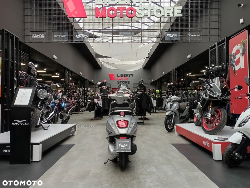 Vespa Primavera - 4