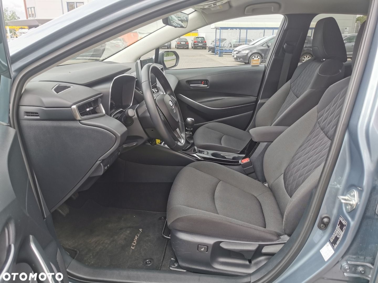 Toyota Corolla - 10