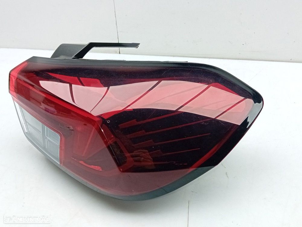 Farolim direito OPEL Corsa F - 2