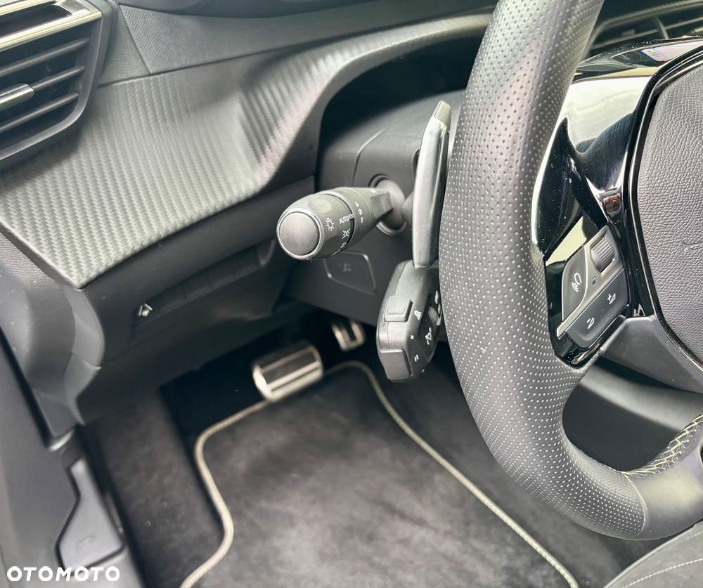 Peugeot 2008 1.2 PureTech GT S&S EAT8 - 28