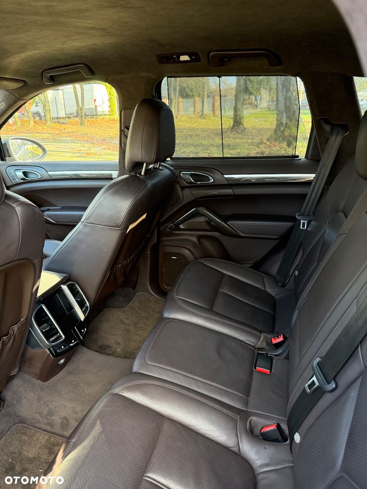Porsche Cayenne - 10