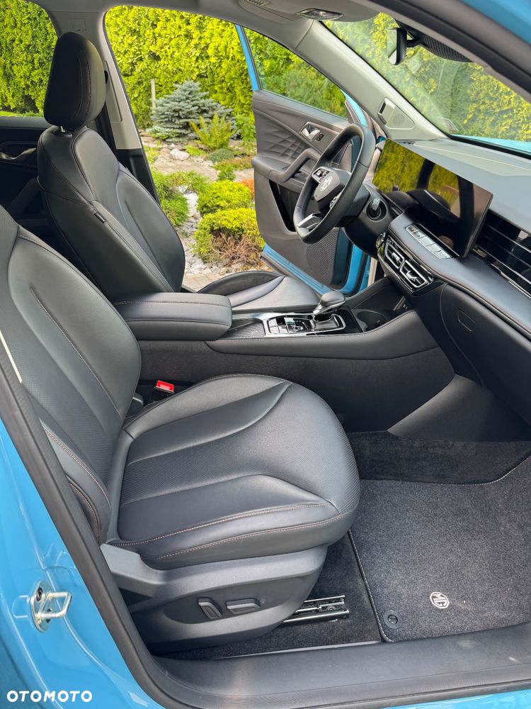 MG HS PHEV 1.5T Exclusive - 16