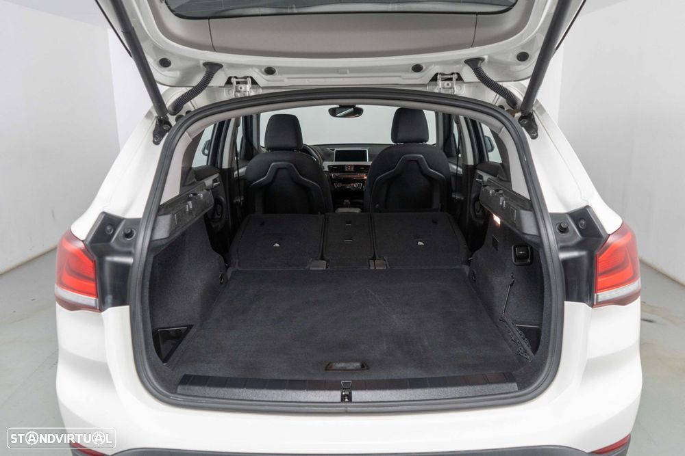BMW X1 25 e xDrive Corporate Edition - 25
