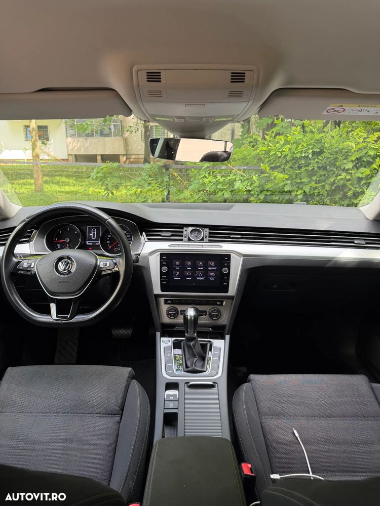 Volkswagen Passat 2.0 TDI DSG Comfortline - 17