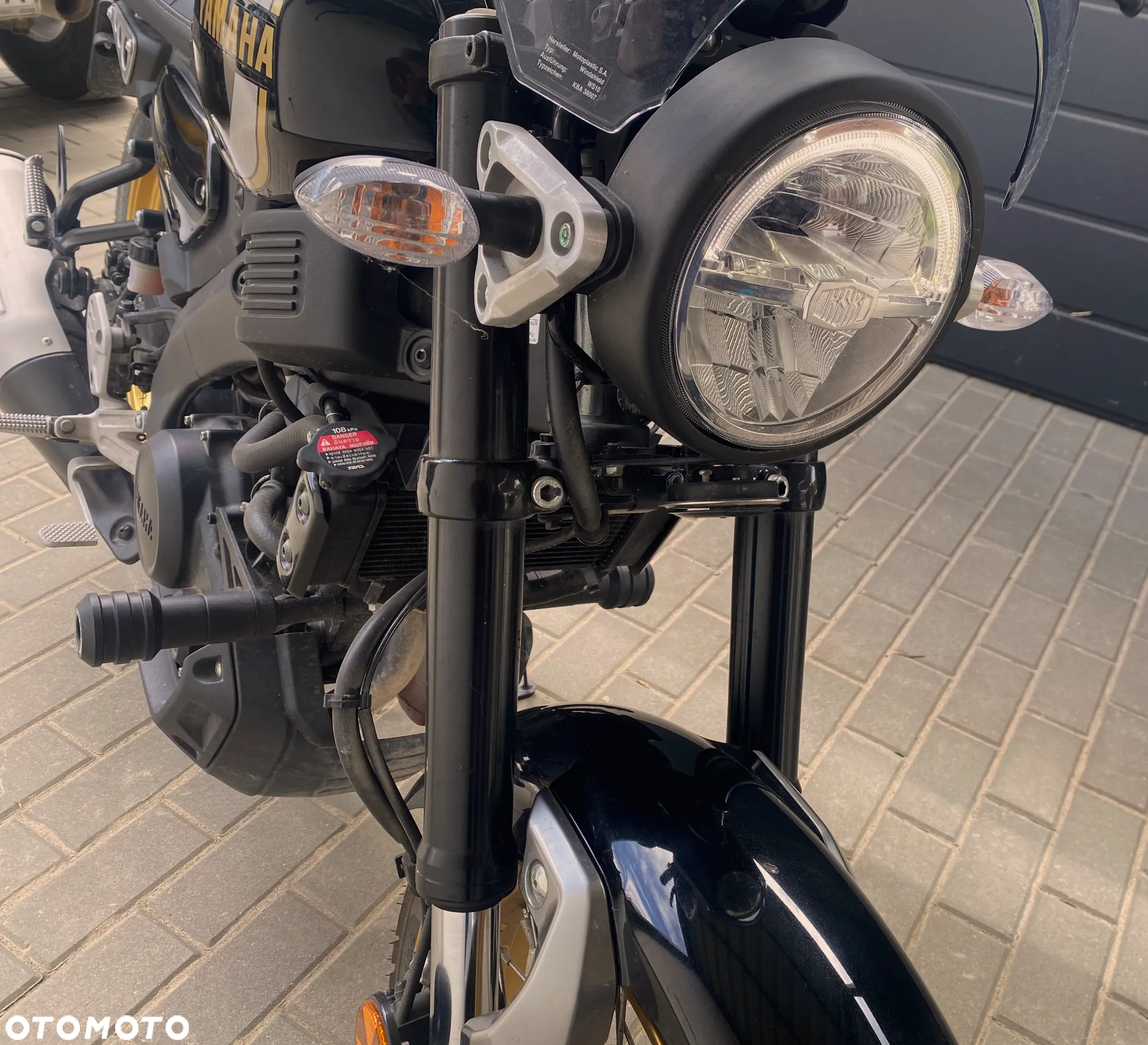 Yamaha XSR - 4