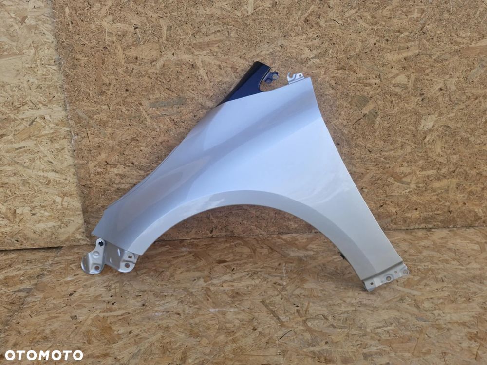 TOYOTA COROLLA E21 SEDAN BŁOTNIK LEWY PRZÓD - 6