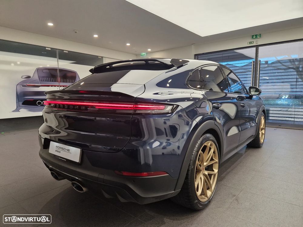 Porsche Cayenne Coupé Turbo E-Hybrid Pacote GT - 7