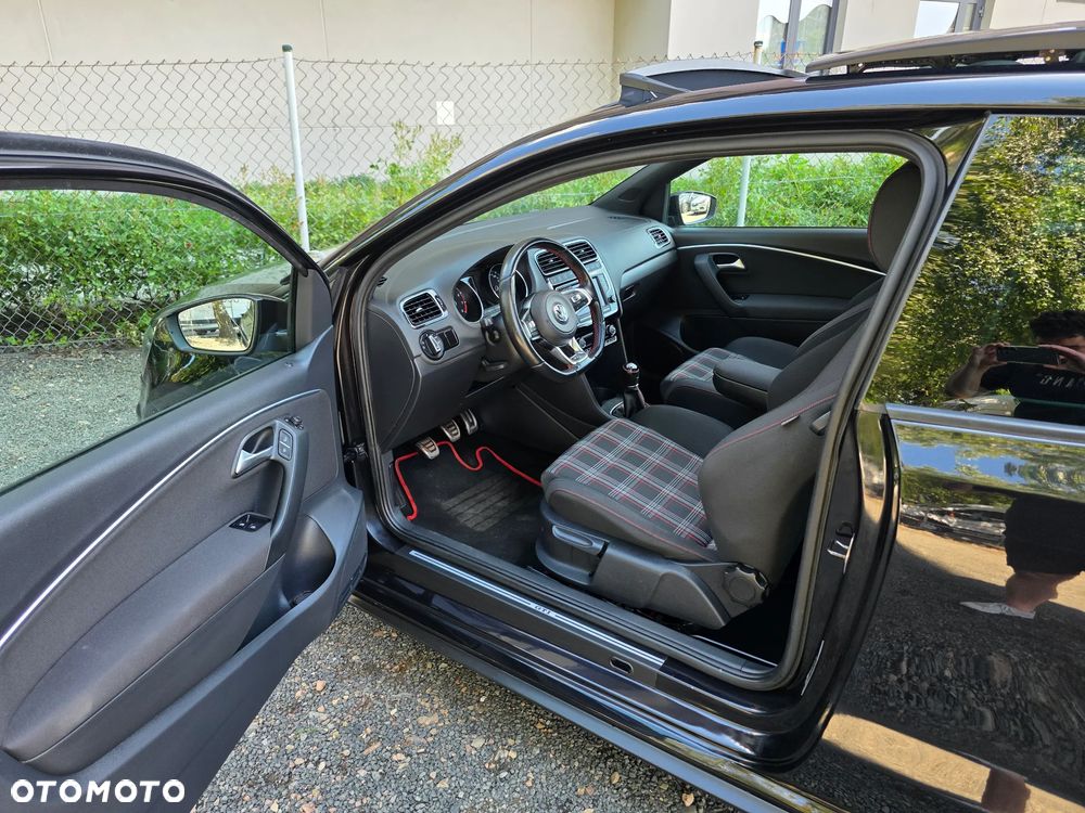 Volkswagen Polo - 15