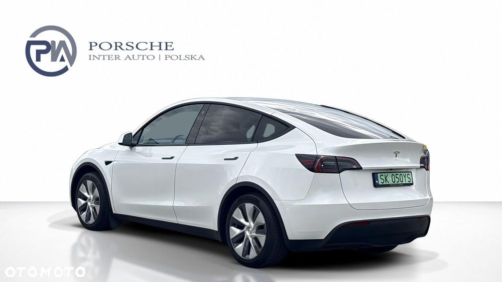 Tesla Model Y - 6