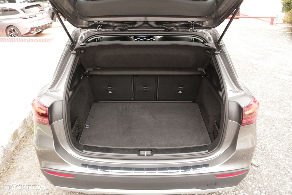 Mercedes-Benz GLA 180 d 8G-DCT - 14