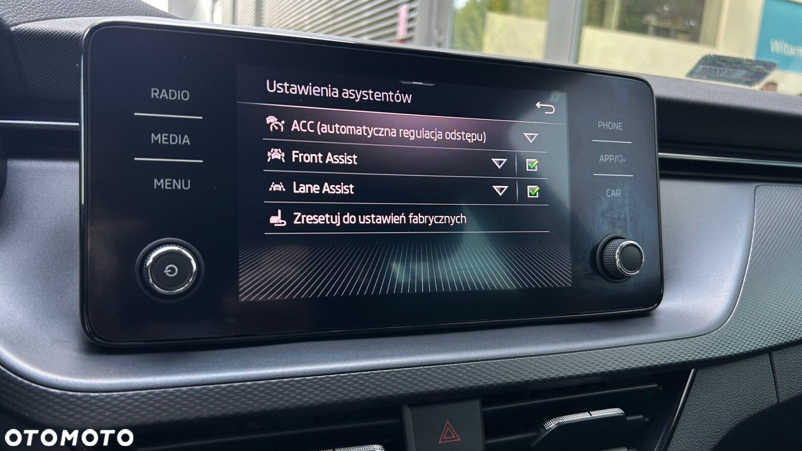 Skoda Kamiq 1.0 TSI Ambition DSG - 26