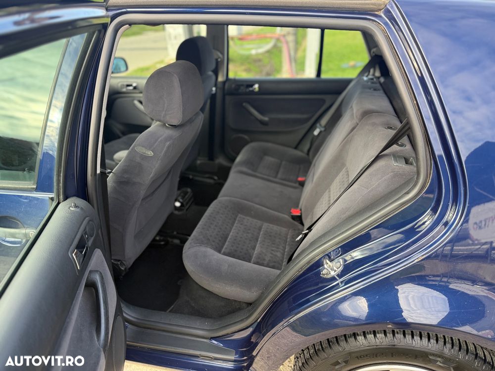 Volkswagen Golf 1.6 - 6