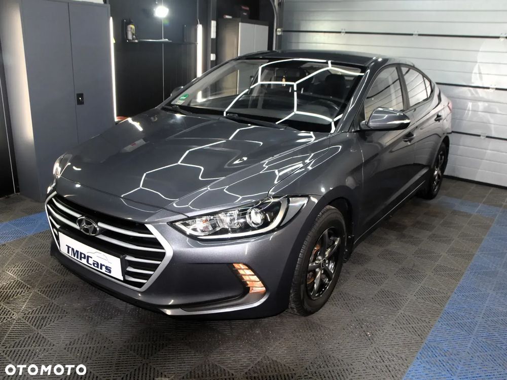 Hyundai Elantra 1.6 Classic Plus - 21