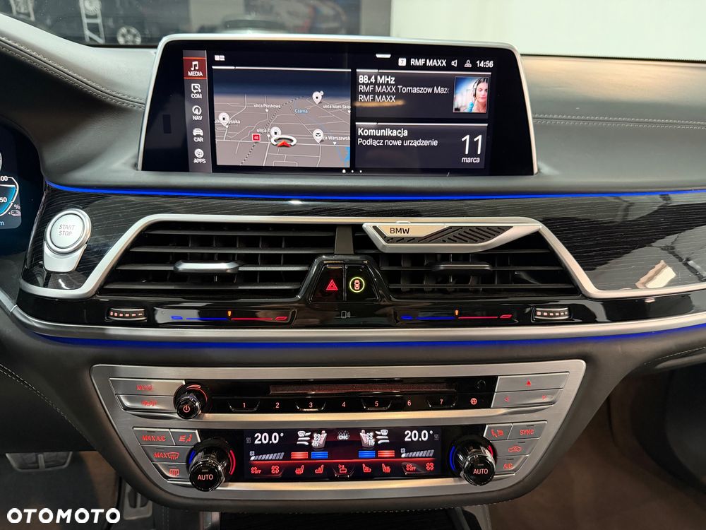 BMW Seria 7 745e sport - 31