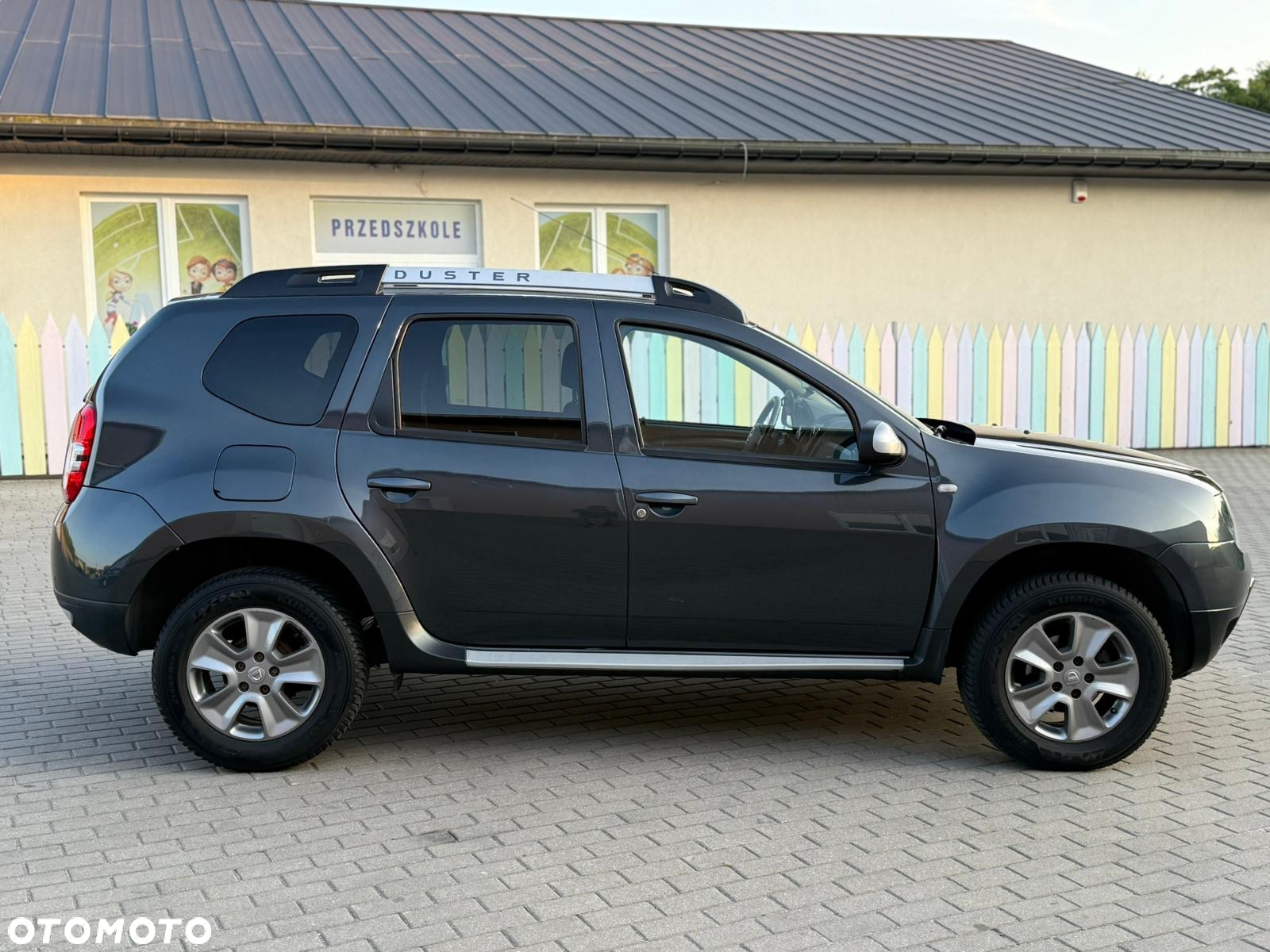 Dacia Duster 1.6 SCe Urban Explorer S&S - 10