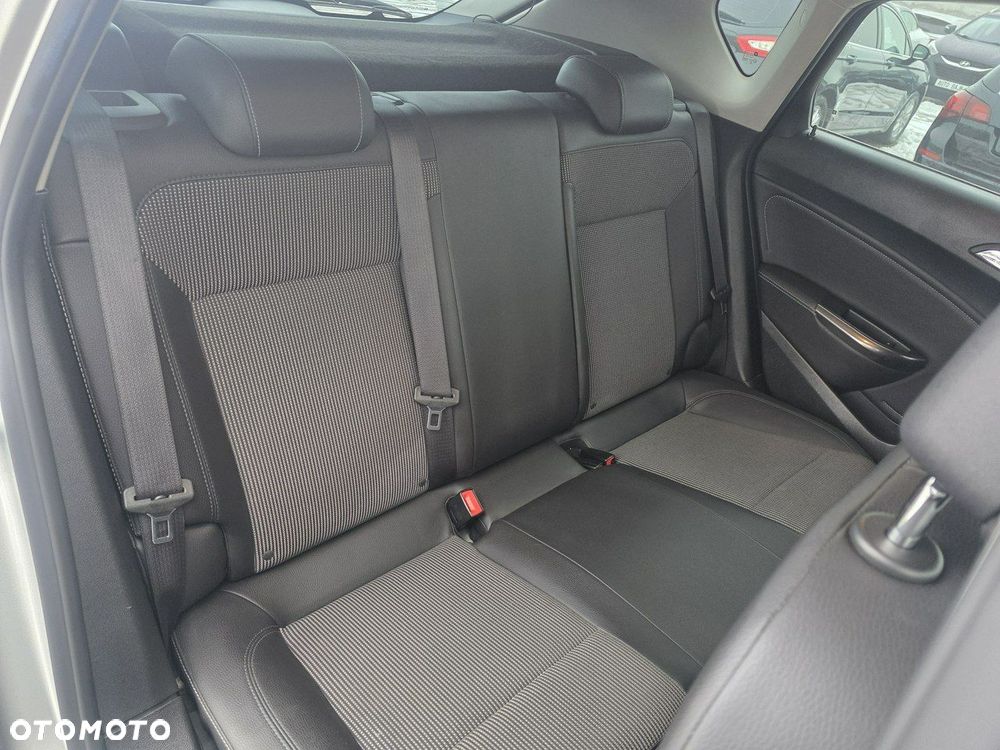 Opel Astra 1.4 Turbo Cosmo - 24