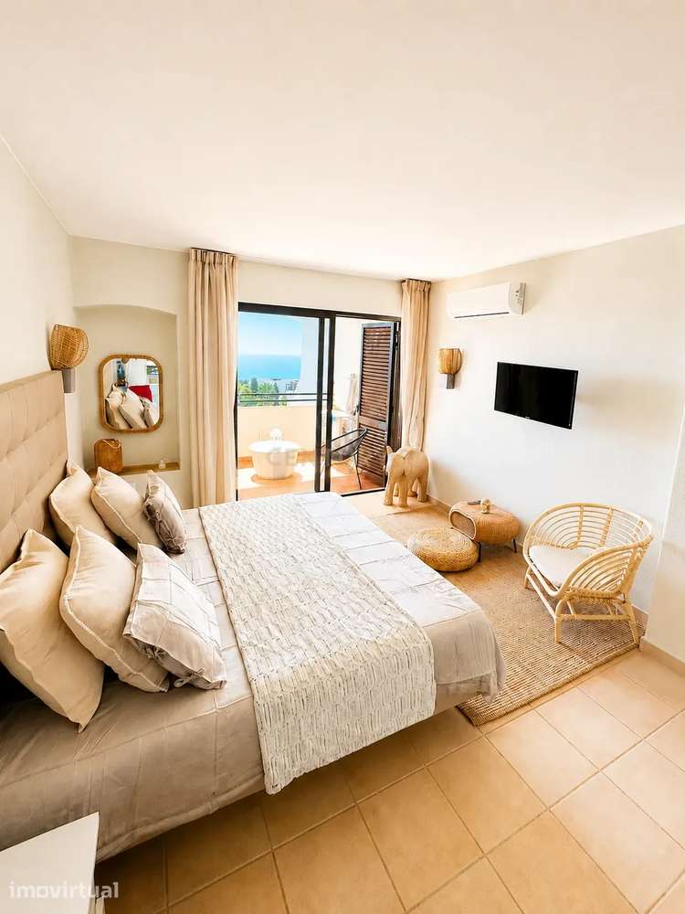 T0 renovado com vista mar, piscina e a 5 minutos a até da praia – Cent - Grande imagem: 2/19