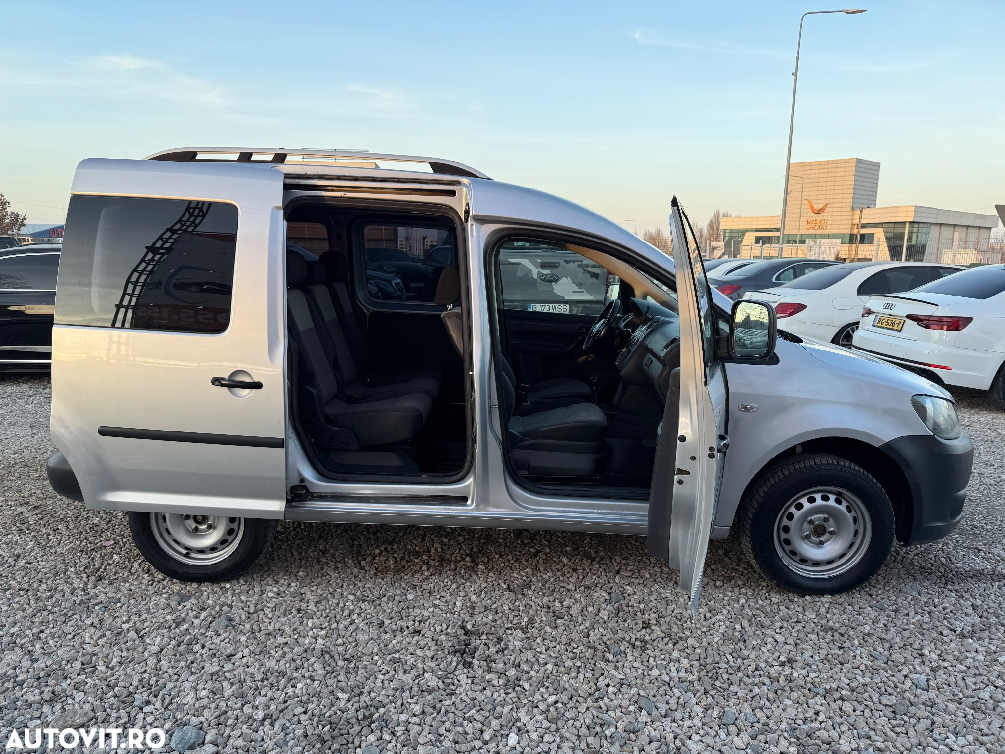 Volkswagen Caddy 2.0 TDI 4Motion Comfortline - 6