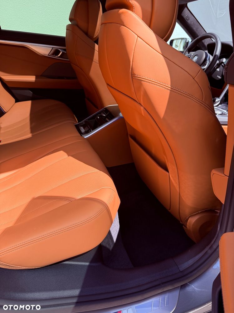 BMW Seria 8 - 27