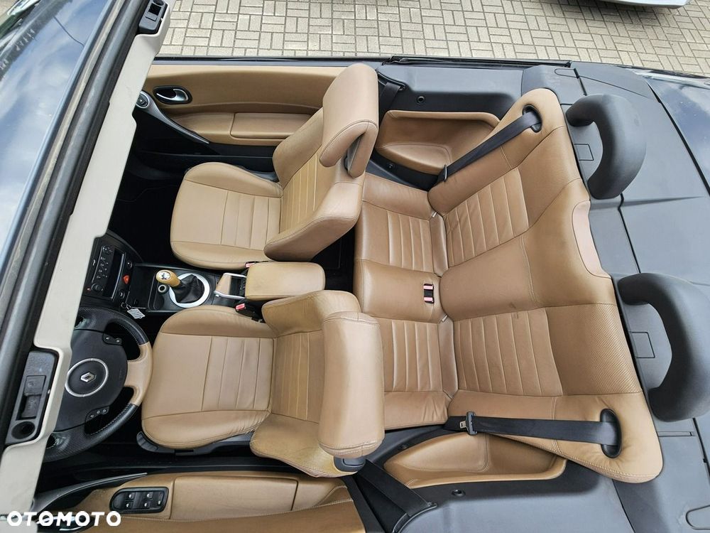 Renault Megane 1.6 Avantage - 16
