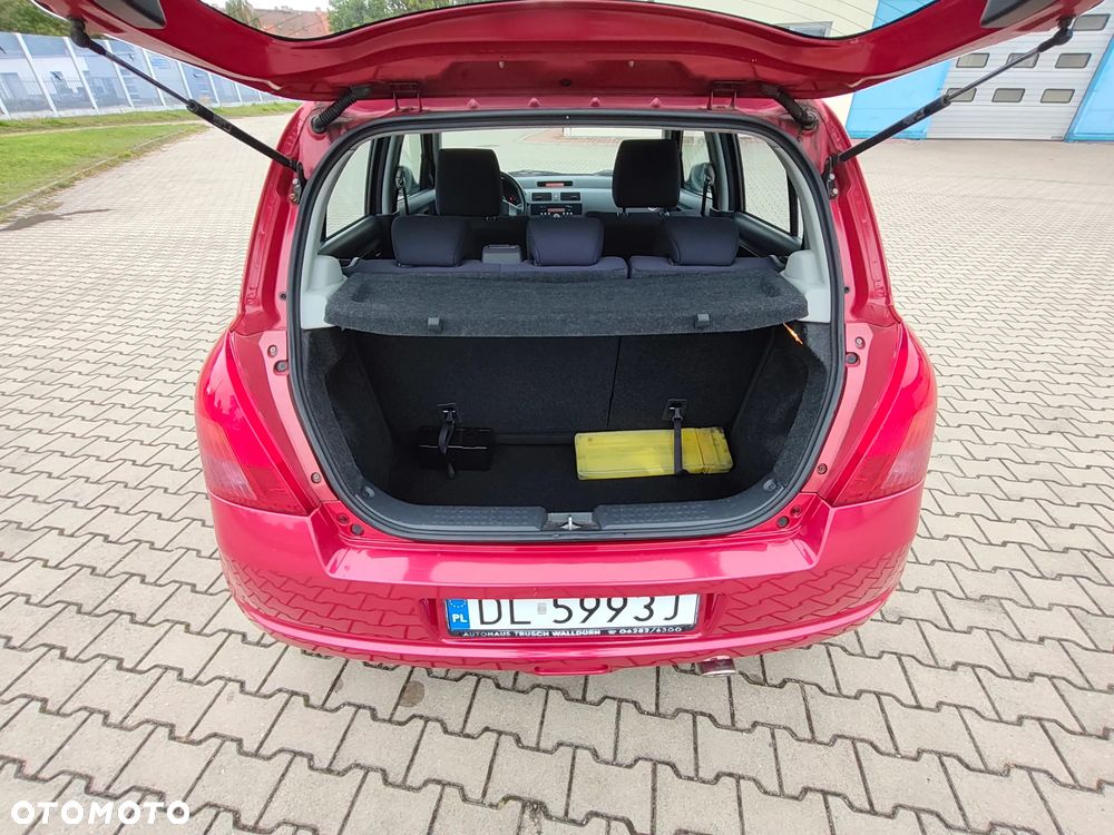 Suzuki Swift 1.3 Comfort dance - 24