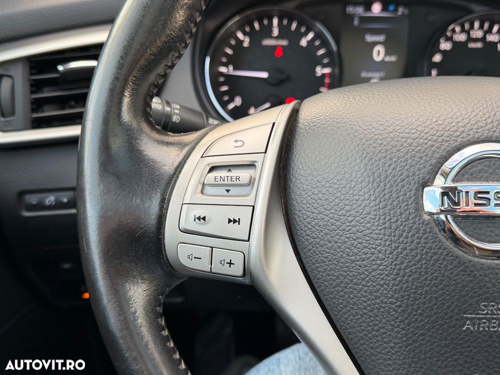 Nissan Qashqai 1.6 DCI N-Connecta - 22