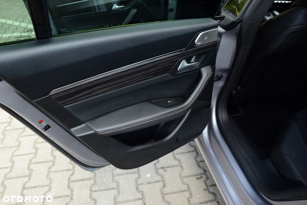 Peugeot 508 BlueHDi 180 EAT8 GT - 27