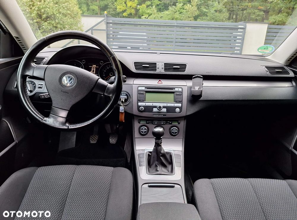 Volkswagen Passat 2.0 TDI DPF Comfortline - 12