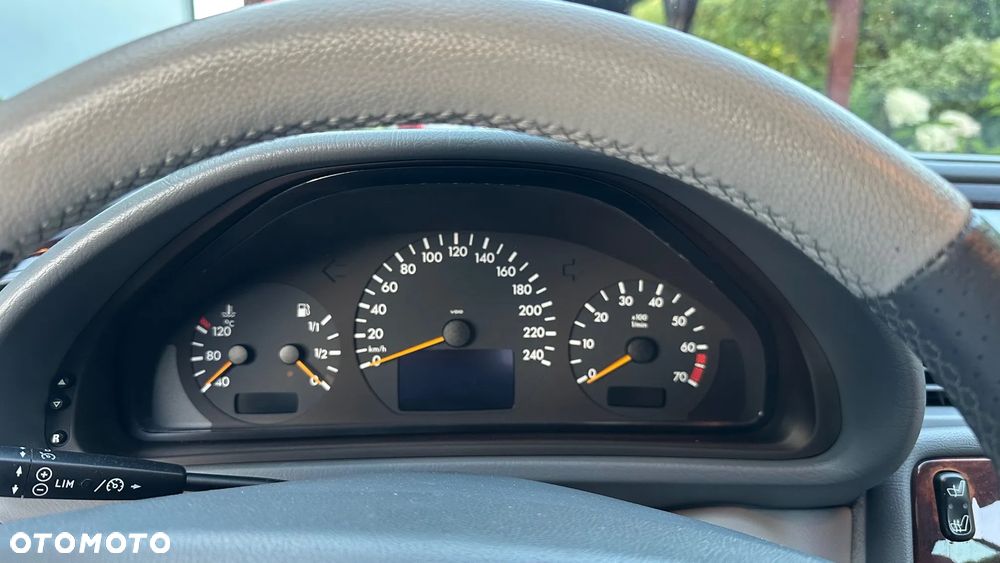 Mercedes-Benz CLK - 14