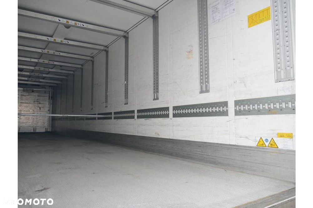 Schmitz Cargobull Trailer Reefer Flower Width & Double Stock Straight - 11