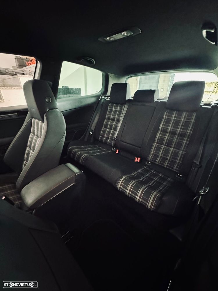 VW Golf 2.0 TSi GTI - 11