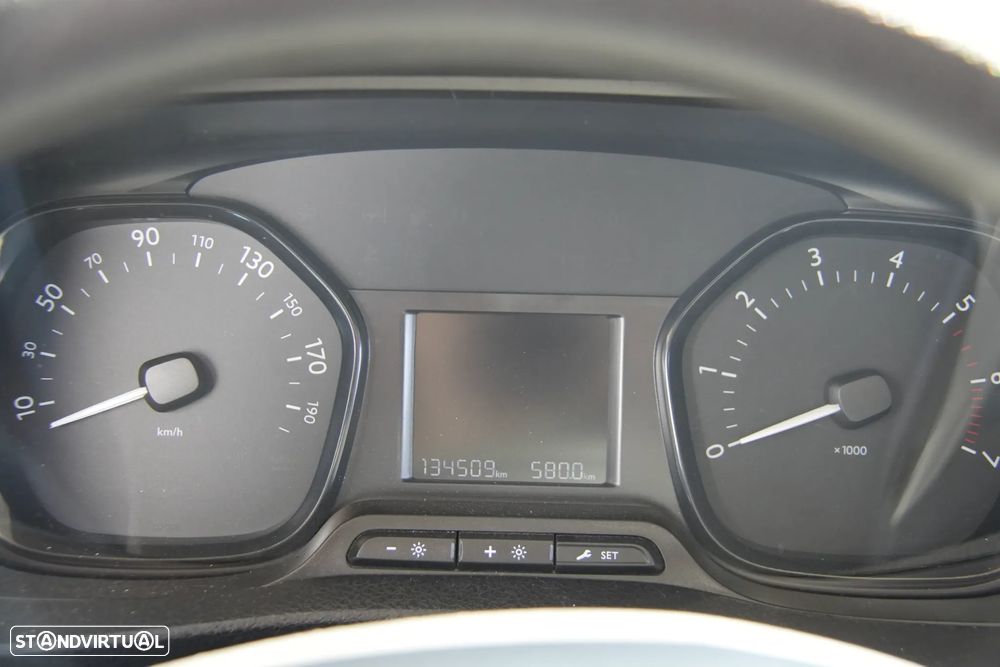 Peugeot Expert Traveller 9Lugares AC Traseiro 1.5BlueHDI 120cv - 14