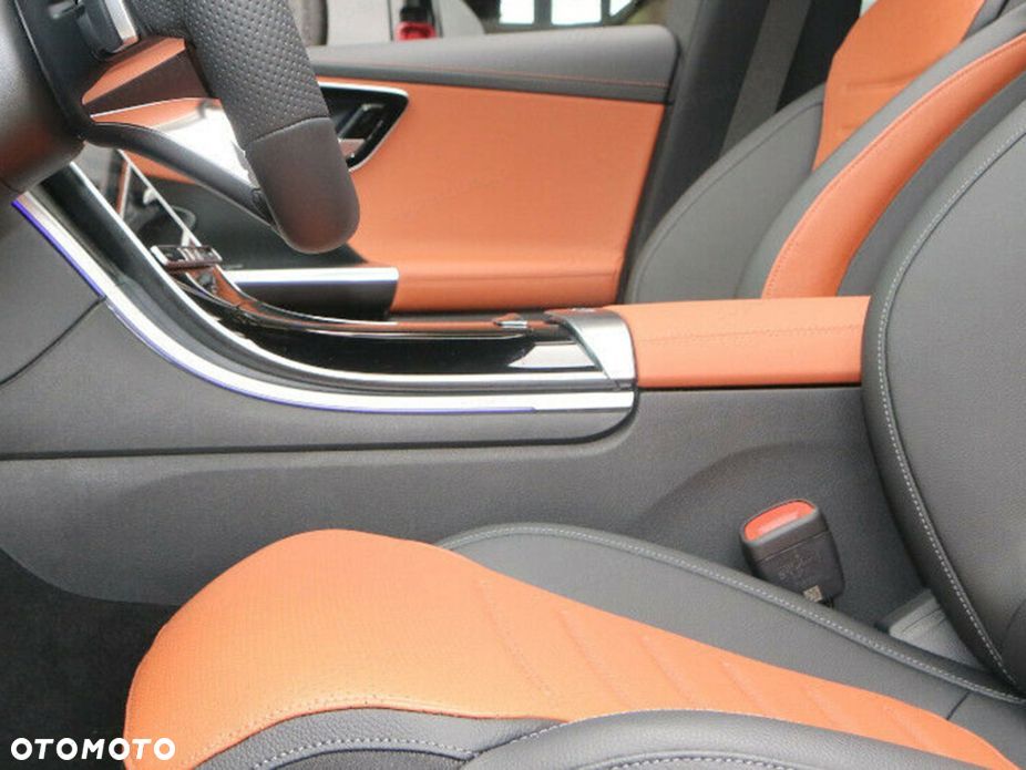 Mercedes-Benz Klasa C 220 d mHEV 4-Matic AMG - 8