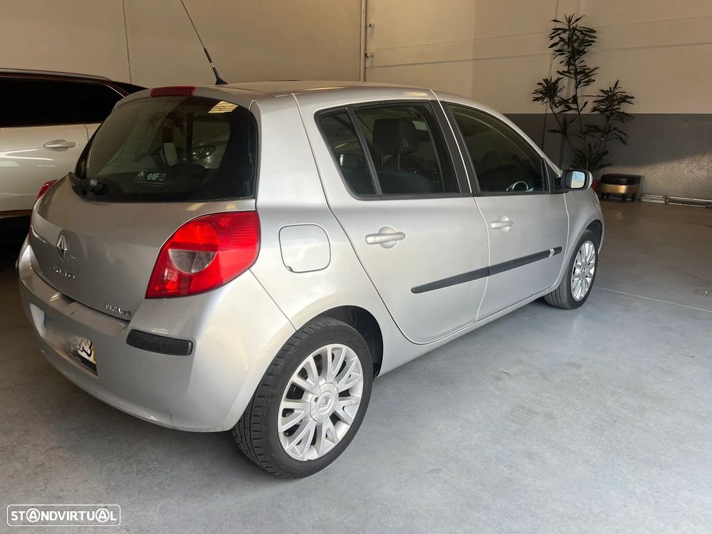 Renault Clio 1.5 dCi Dynamique S - 10