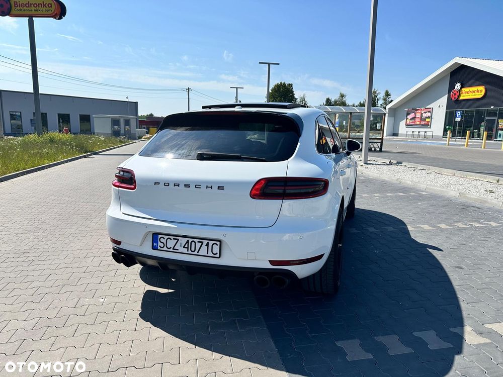 Porsche Macan Turbo PDK - 17