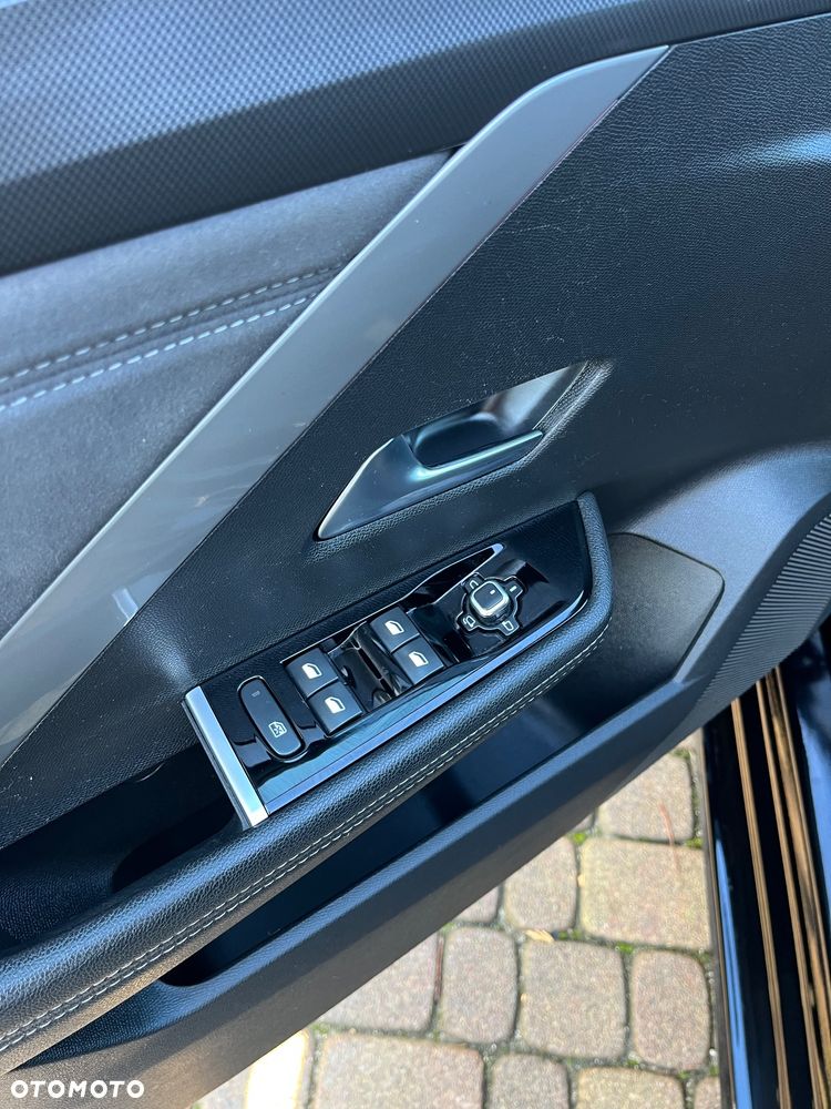 Opel Astra 1.2 Turbo GS Line - 10