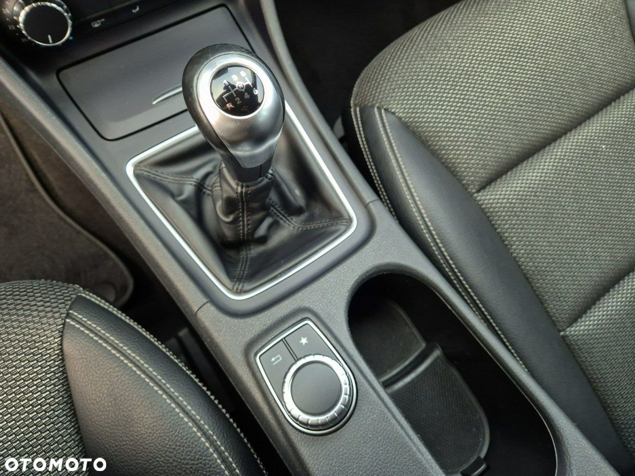 Mercedes-Benz CLA - 18