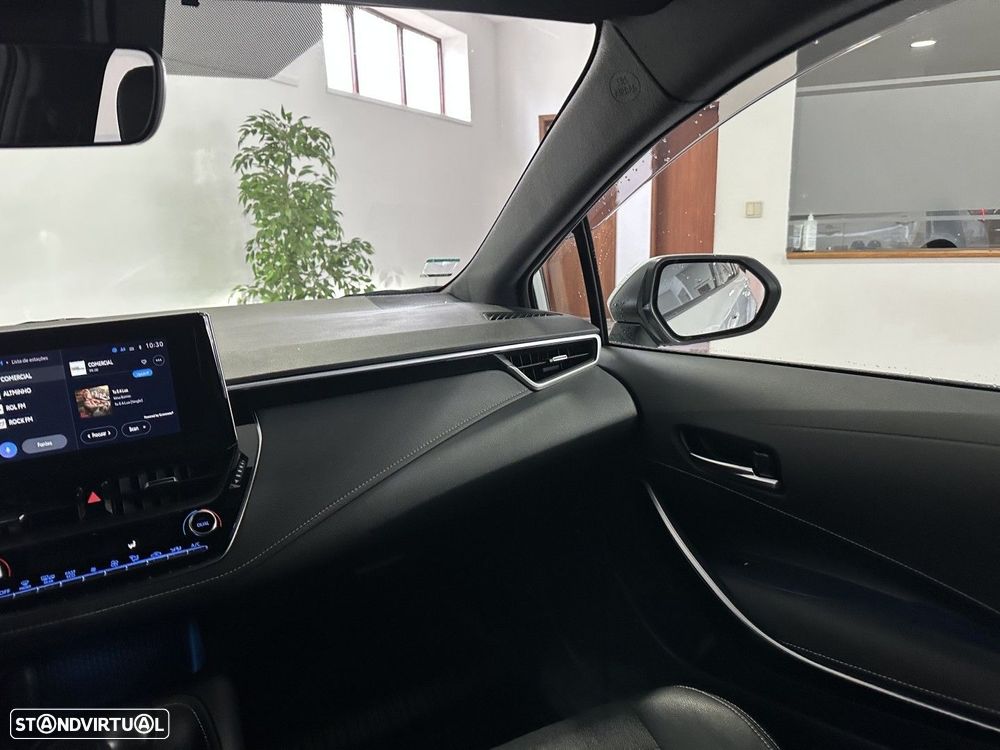 Toyota Corolla 1.8 Hybrid Exclusive - 17