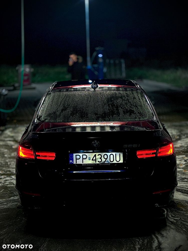 BMW Seria 3 328i - 12